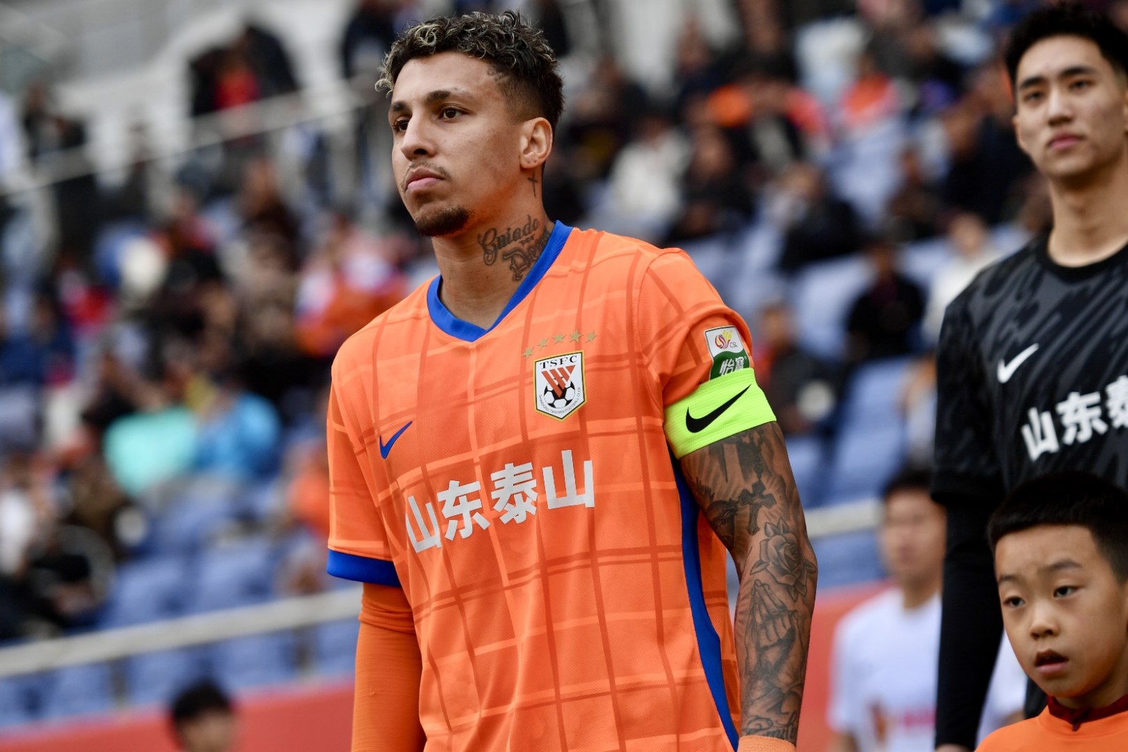 葡超今夜再迎强敌,莱比锡回应争议,主帅态度——压力陡增,资深球员宣示担当的简单介绍 葡超今夜再迎强敌,莱比锡回应争议,主帅态度——压力陡增,资深球员宣示担当的简单介绍