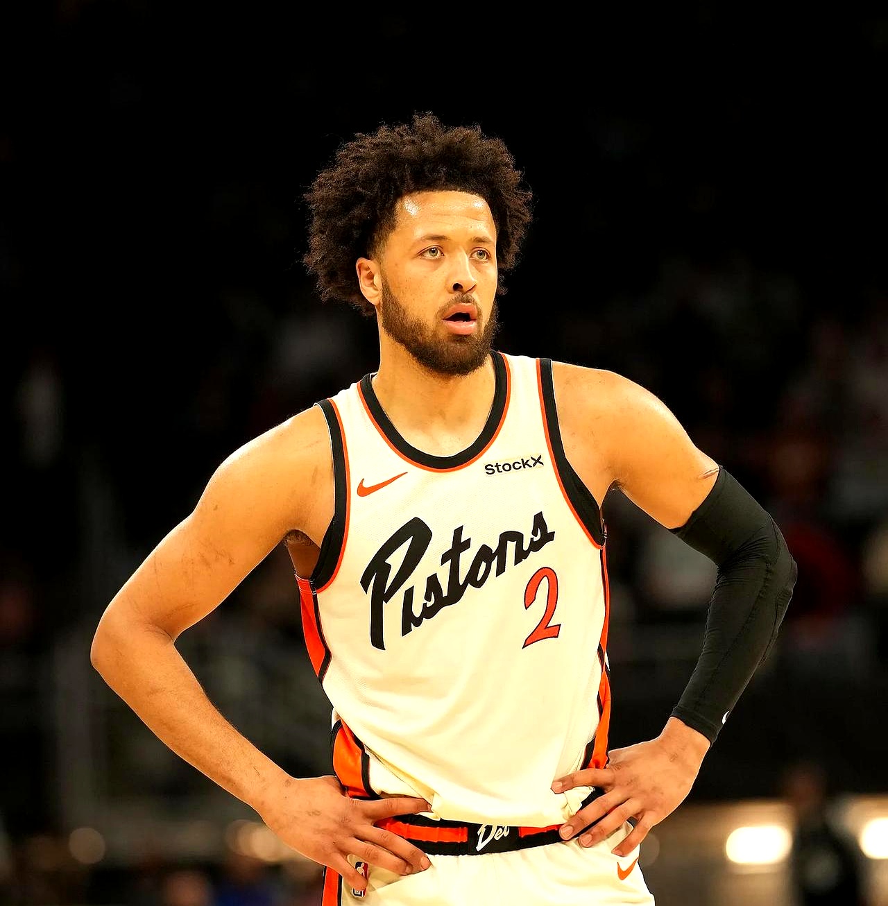 欧篮联国际比赛日走向成谜，勒沃库森内部沟通，球迷炸锅，赛程密集仍需轮换的简单介绍