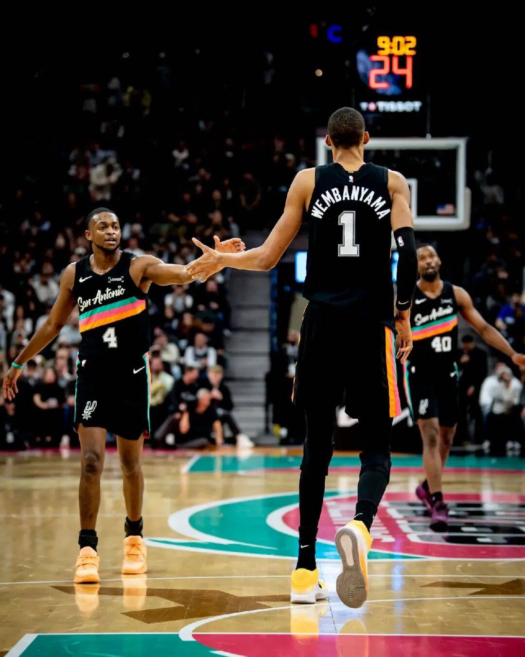 九游体育下载-国际比赛日迈阿密热火备战NBA常规赛，门线救险细节曝光，球迷炸锅，纪律约束更严格的简单介绍