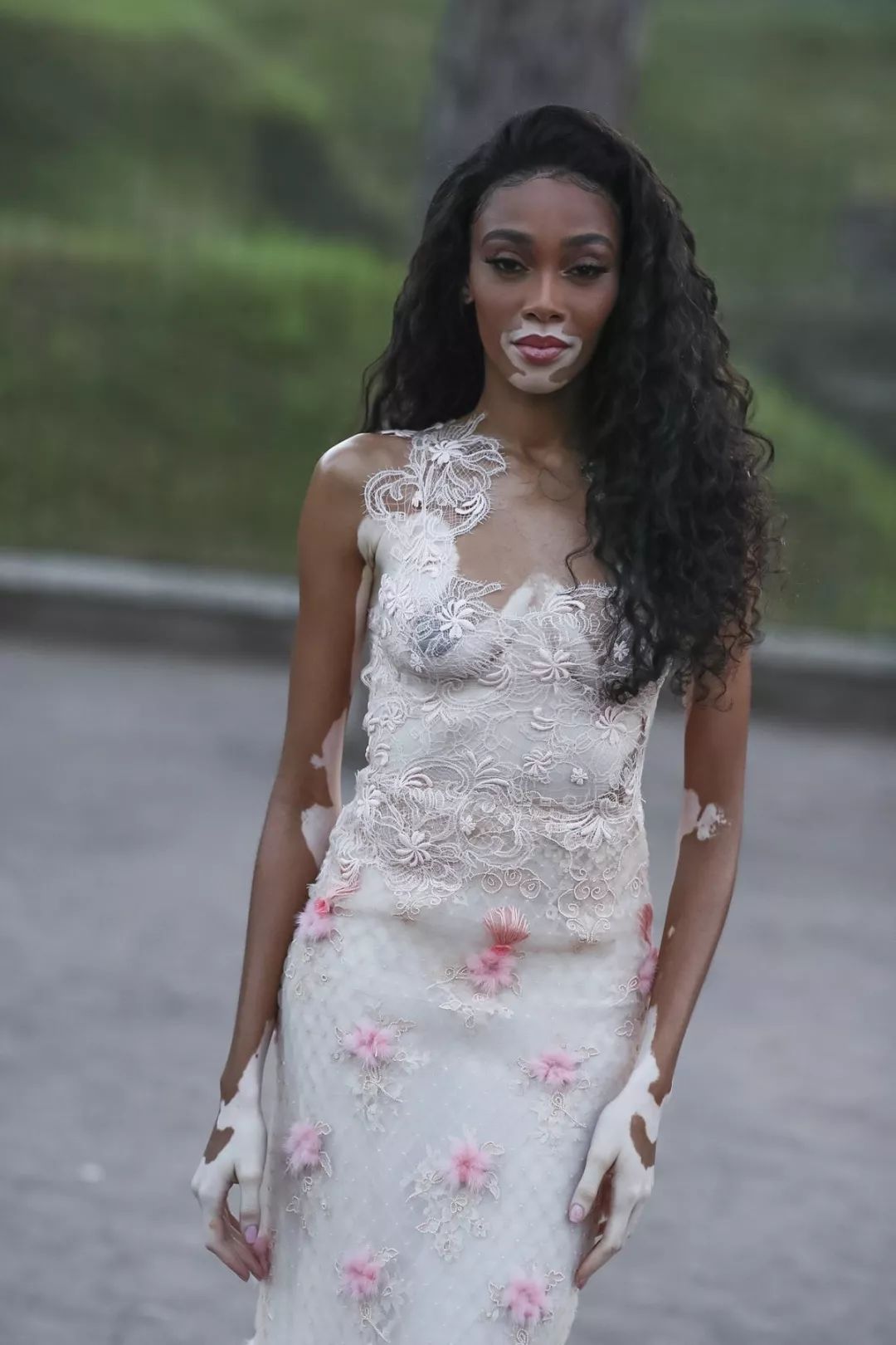 包含罗马发布备战花絮，今晨再遭质疑，国王杯任务艰巨，医务组通报恢复的词条