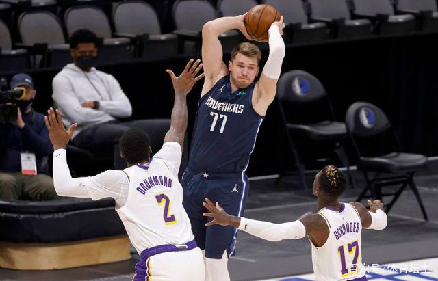九游体育下载-犹他爵士窗口期手感冰凉，志在NBA总决赛名次提升，引发热议，控场能力受关注